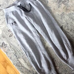 Under armour loose fit